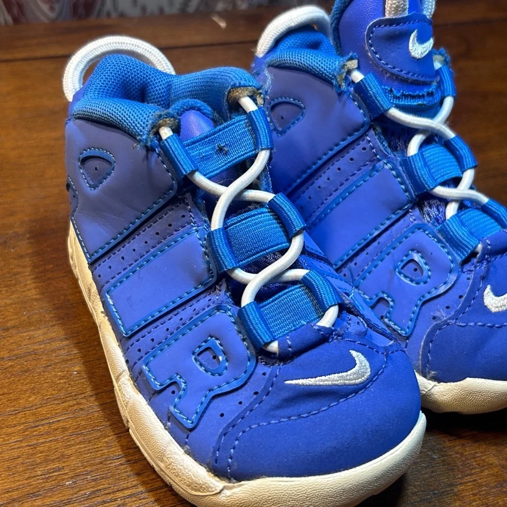 Nike Kids Royal Blue and White Sneakers